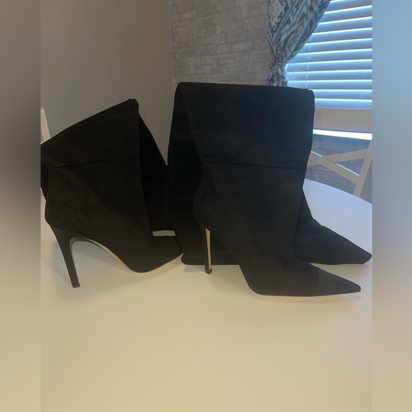 Good American Weekend Boot - Picture 11 of 12